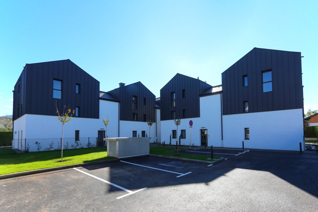 thonon_quai_68_vue_exterieure_parking_maison_neuve