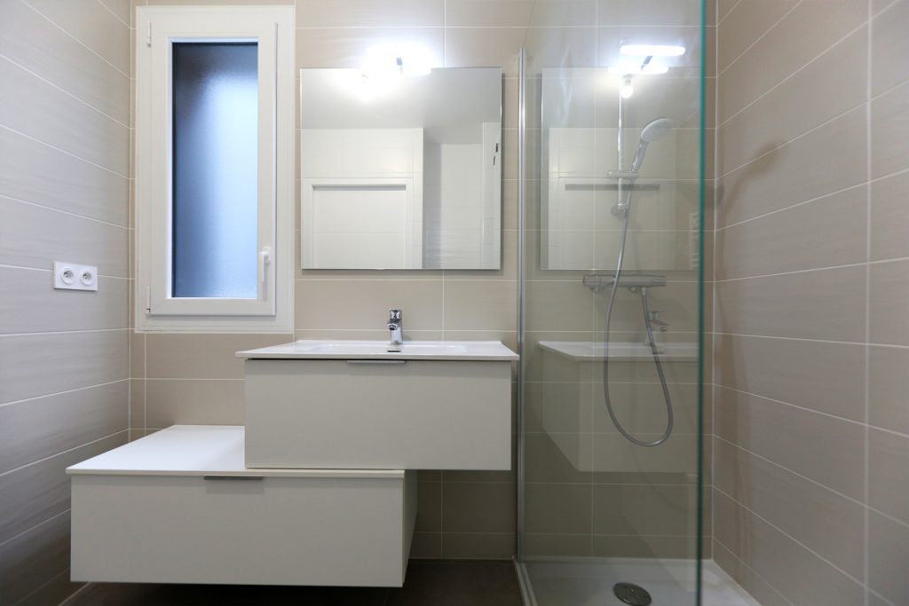 thonon_quai_68_douche_maison_neuve